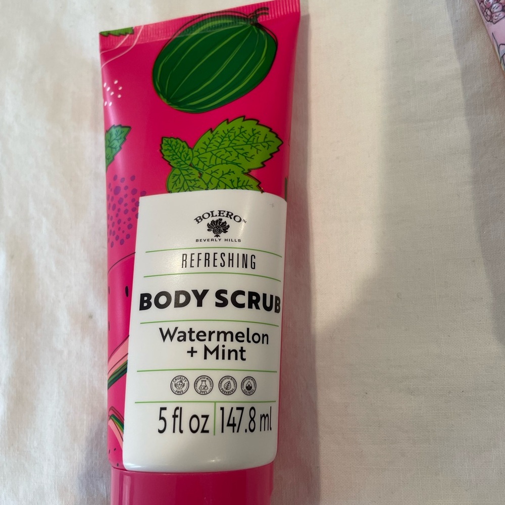 Bolero body products. Both are brand new  5341‎